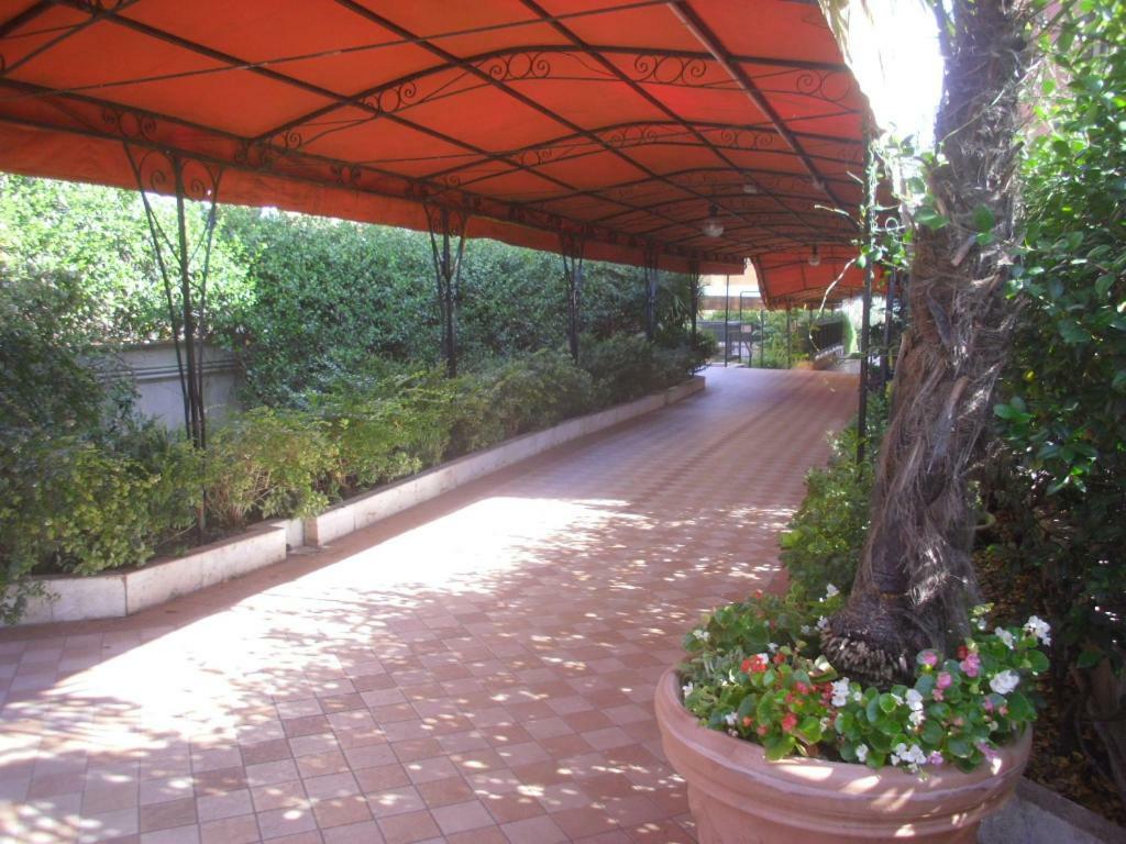 Lovely Little Apartment In Via Aurelia Roma Ngoại thất bức ảnh