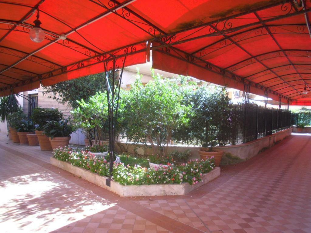 Lovely Little Apartment In Via Aurelia Roma Ngoại thất bức ảnh